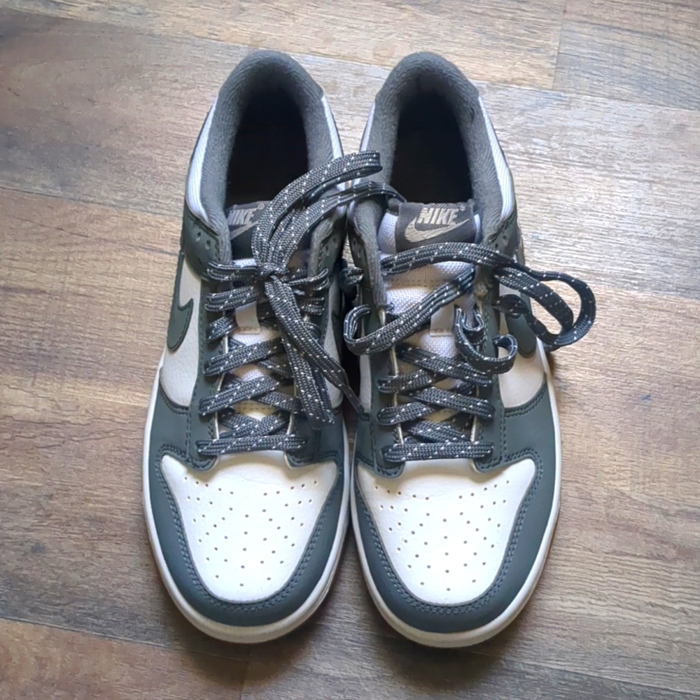 COPY - Nike Dunks youth size 5.
